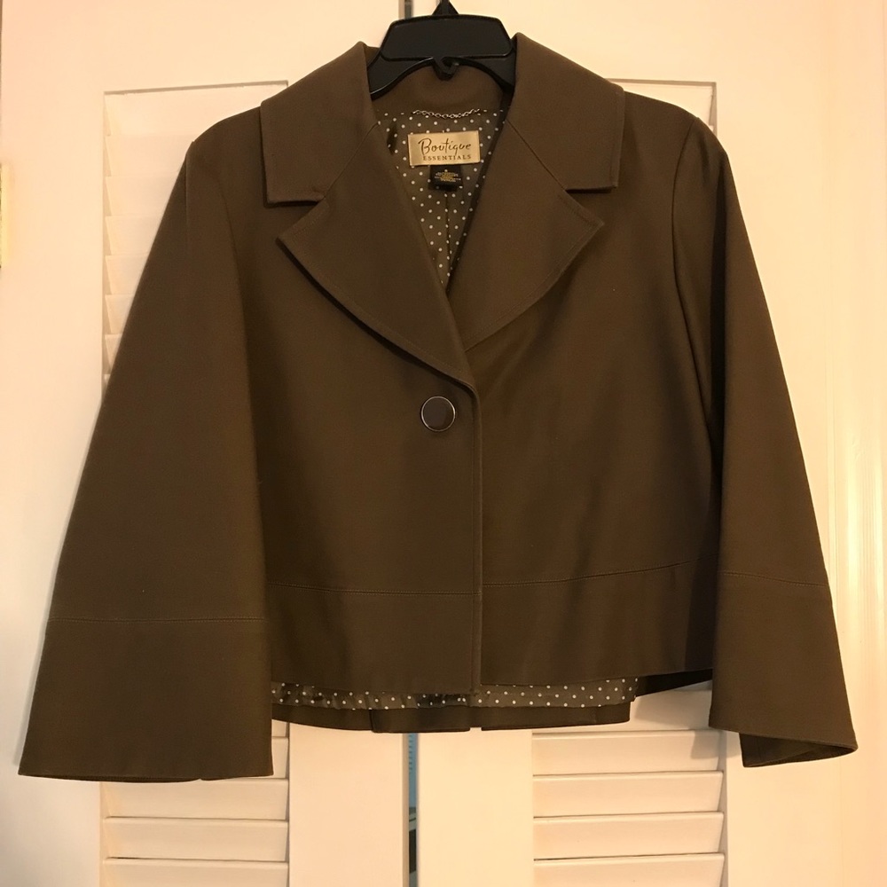 Adorable brown jacket